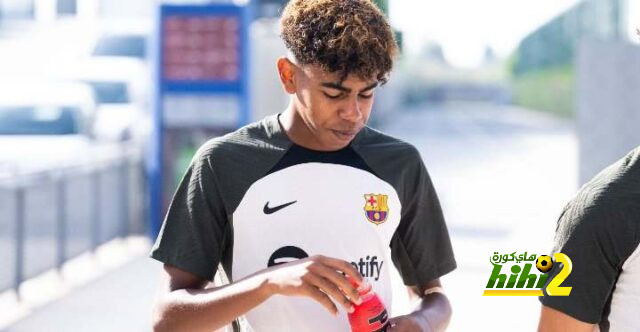 موهوب برشلونة يتدرب مع الفريق الأول