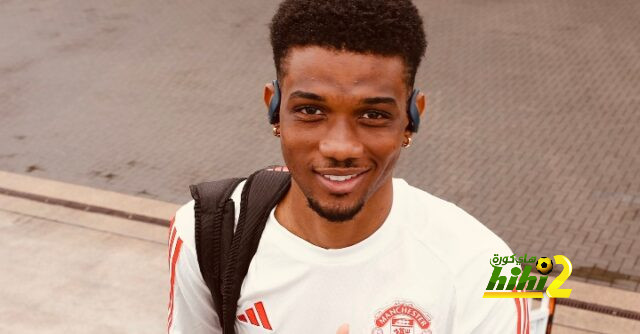 لاعب مانشستر يونايتد يغيب عن النصف الأول من الموسم للإصابة