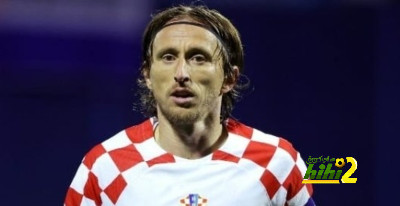 جماهير كرواتيا تحتفل بعيد ميلاد مودريتش