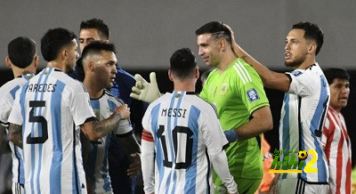 إيميليانو مارتينيز يحقق رقما قياسيا مع الأرجنتين