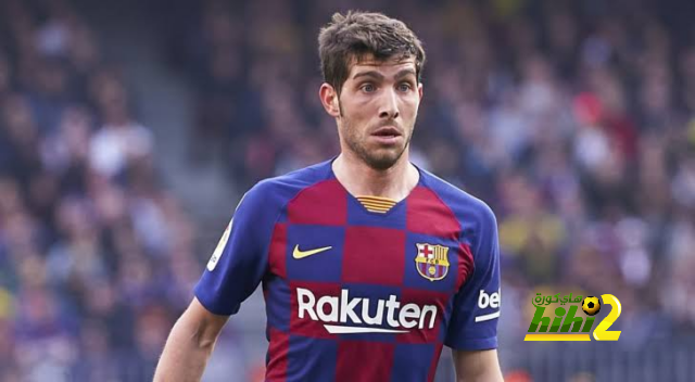 الموسم الأخير لـ روبيرتو مع برشلونة.. تعرف على وجهته المقبلة