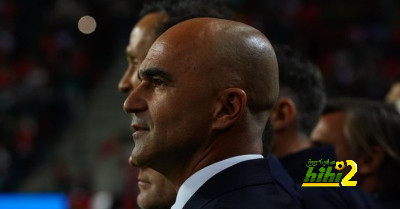 مدرب المنتخب البرتغالي يجلد الدوري الإنجليزي