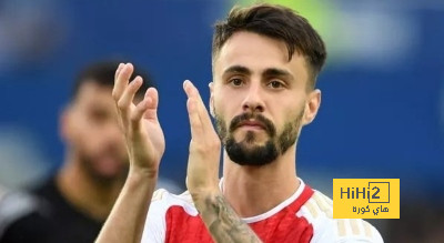 فيديو.. لحظة طرد فييرا أمام بيرنلي