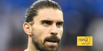 نيفيز يفسر فكرة رحيله إلى الدوري الإنجليزي