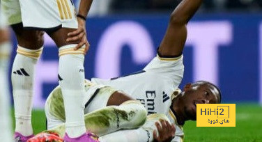 لاعب برشلونة يبعث رسالة إلى ألابا بعد إصابته بالرباط الصليبي