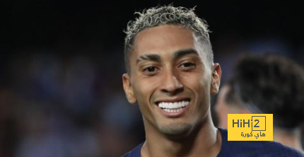 الكرة في ملعب رافينيا للاستمرار مع برشلونة