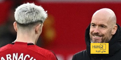 تين هاج ينهال بالمديح على ثنائي مانشستر يونايتد