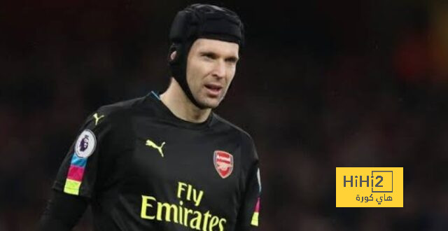 بيتر تشيك : انييستا لاعب رائع