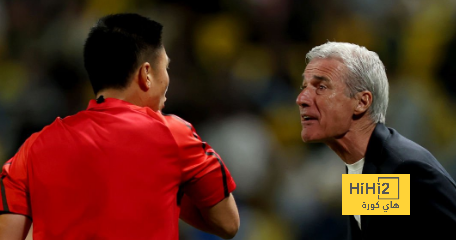 فيديو : صدام كاسترو مدرب النصر مع حكم مباراة الفيحاء