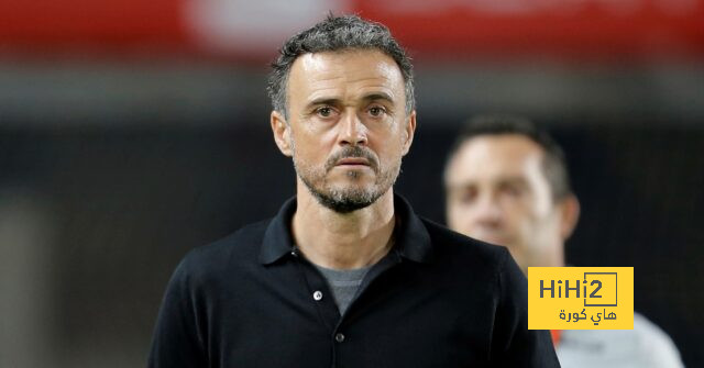 إنريكي يبحث عن الفوز الأول أمام برشلونة