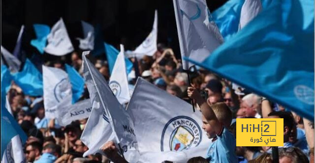 الجماهير تتوافد على ساحات ملعب برايتون قبل لقاء السيتي