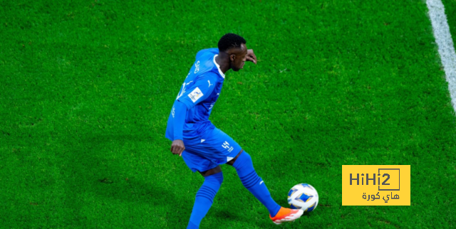 شوط أول سلبي بين الهلال والفتح