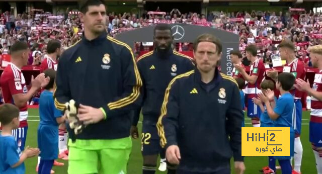 ممر شرفي للاعبي ريال مدريد بعد الفوز بالدوري الاسباني
