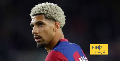 كم نسبة لاعبي برشلونة المطروحون للبيع في السوق الصيفي؟