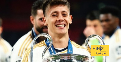 صور.. لاعبو ريال مدريد يستعدون لمغادرة البرنابيو لبدء الاحتفالات