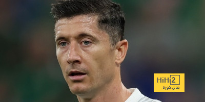 صورة.. منتخب بولندا يكرم ليفاندوفسكي على وصوله لـ 150 مباراة دولية