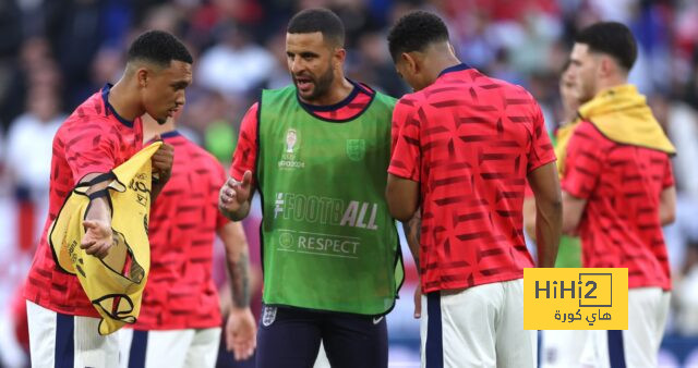 منتخب إنجلترا ينهي عمليات الإحماء قبل مباراة صربيا