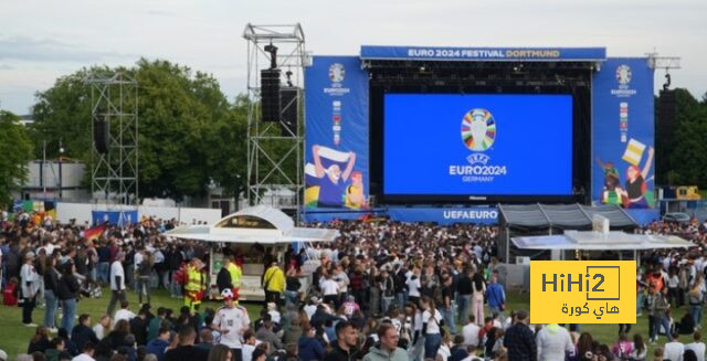 جماهير جورجيا تتوافد على ملعب بروسيا قبل لقاء تركيا