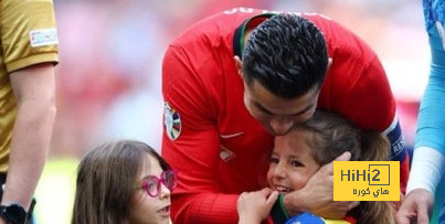 فيديو: أول معجبة تخطف قلب رونالدو ..!