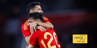 دفاع إسبانيا أمام فرنسا في اليورو