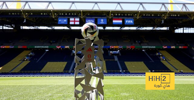 ملعب بروسيا دورتموند في أتم الجاهزية قبل مباراة إنجلترا وهولندا