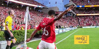 عين على ديالو في مباراة ليفربول