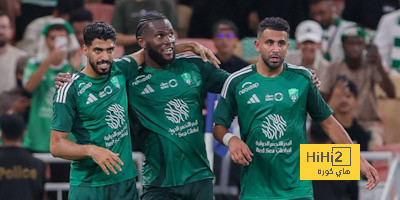 عين على محرز في مباراة العروبة