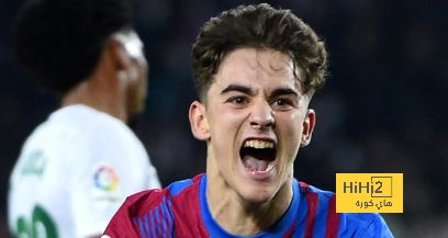 16 لاعبًا ينتظرون التجديد في برشلونة