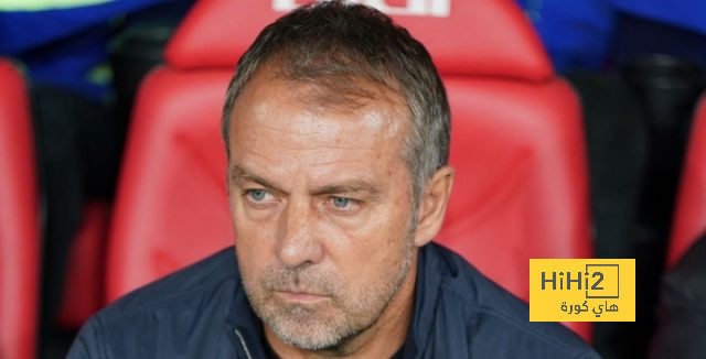 فليك يتعامل مع لاعب برشلونة بطريقة مثالية