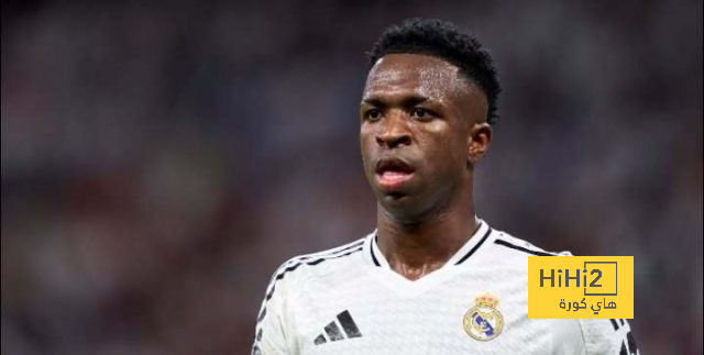 لاعب برشلونة السابق يمتدح فينيسيوس
