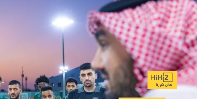 وزير الرياضة يدعم المنتخب السعودي قبل مواجهة البحرين