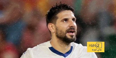 عين على ميتروفيتش في مباراة إسبانيا