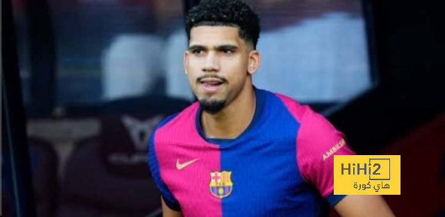 صورة.. أراوخو يفاجئ لاعبي برشلونة