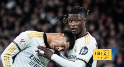 خط وسط ريال مدريد أمام برشلونة