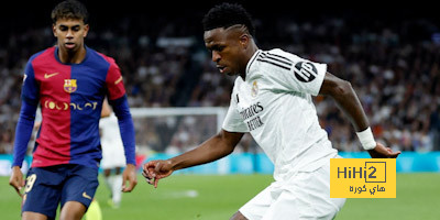 عين على فينيسيوس في مباراة برشلونة