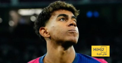 ريال مدريد يحدد المشجعين الذين أساءوا إلى ثلاثي برشلونة