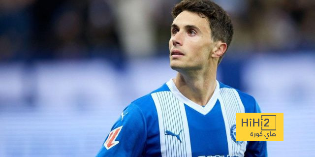 لاعب ألافيس يتحدى برشلونة