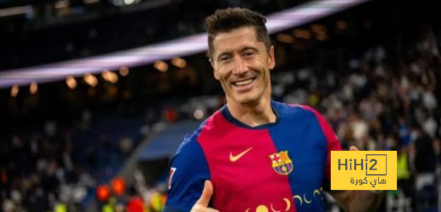 ليفاندوفسكي يسجل الهدف الأول لبرشلونة أمام ألافيس