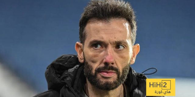 مدرب فالنسيا يختبر الدفاع الثلاثي قبل مواجهة برشلونة في كأس الملك