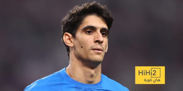 ياسين بونو يعلق على تتويجه بجائزة أفضل حارس لشهر يناير
