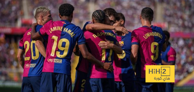 مهارات لا تقتصر على الملعب.. نجوم برشلونة وتجارب القيادة الطريفة!