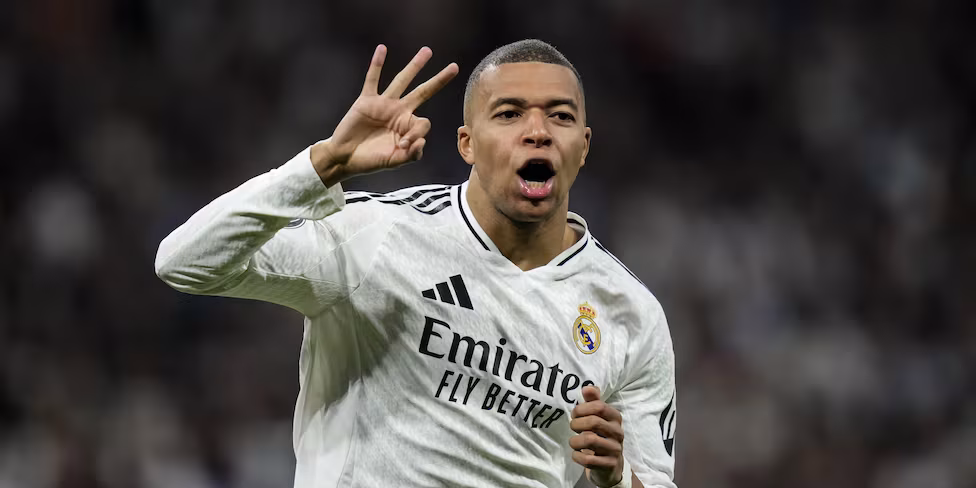 شاهد قائمة أكثر 10 لاعبين تسجيلًا للأهداف في موسمهم الأول مع ريال مدريد