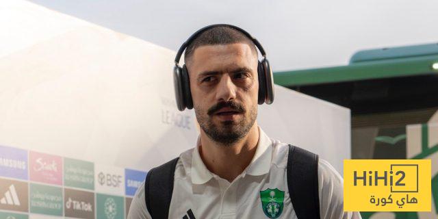 ديميرال يعتذر لجماهير الأهلي بعد الخسارة أمام الشباب