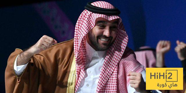 وزير الرياضة يُهنئ الهلال بعد الإطاحة بمانشستر سيتي
