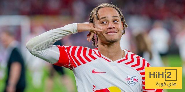 الأهلي والهلال يدخلان سباق التعاقد مع تشافي سيمونز