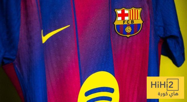 برشلونة يظهر بالقميص الجديد لأول مرة