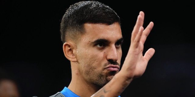 حقيقة اهتمام فيورنتينا بضم سيبايوس