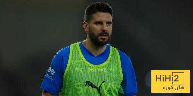 الهلال يترقب.. هل يغامر المنتخب الصربي بميتروفيتش؟