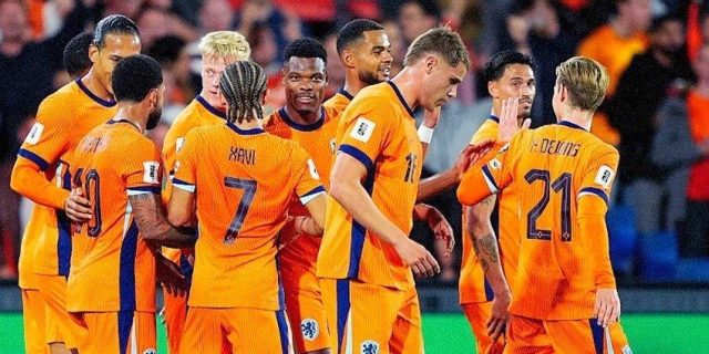 تقييم لاعبي هولندا و بولندا في المباراة