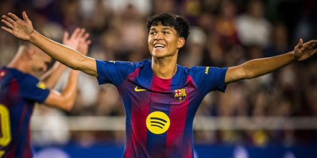 كم لاعب شاب اكتشفه فليك من أكاديمية لا ماسيا؟